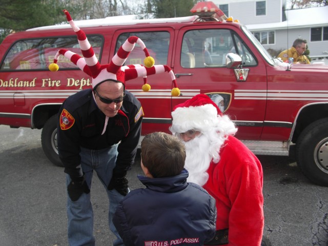 OFD Santa 2007 Part 1 the North Side of Oakland